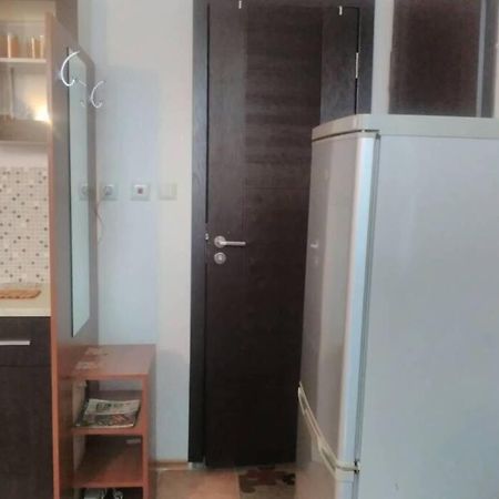Приятный Отдых В Студии На Море В Сарафово Apartment Burgas Bagian luar foto